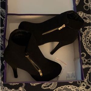 Platform ankle shoes